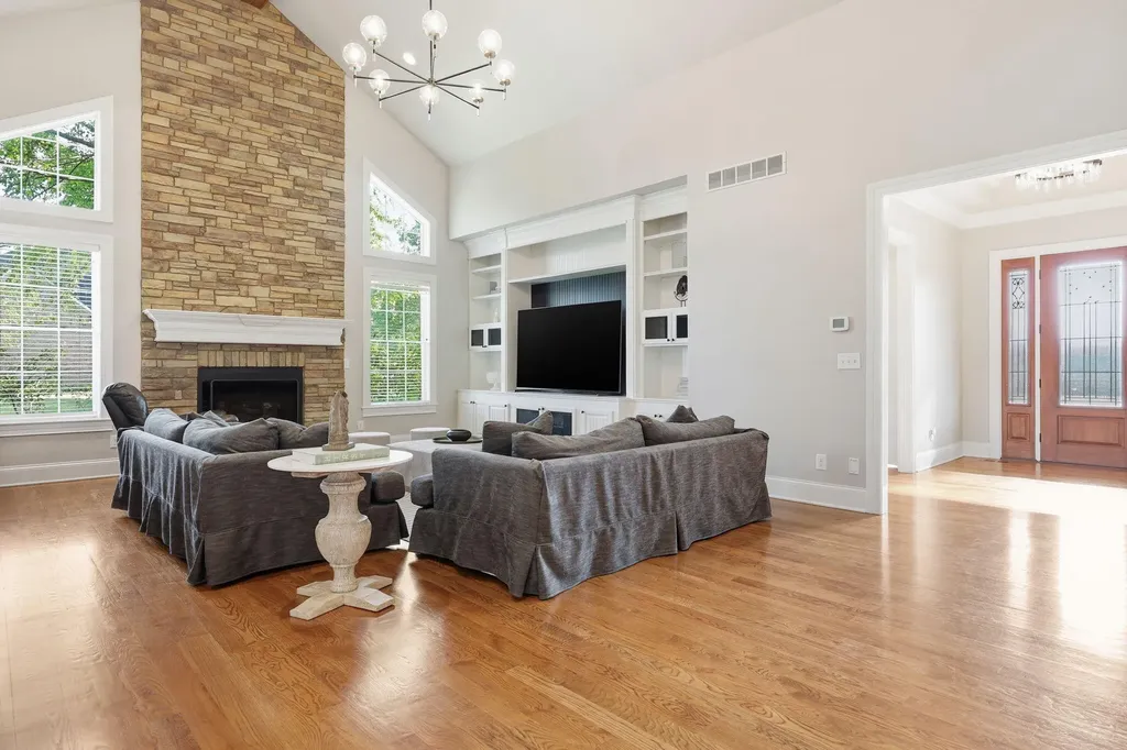 305 Eagle Drive Nicholasville KY 40356