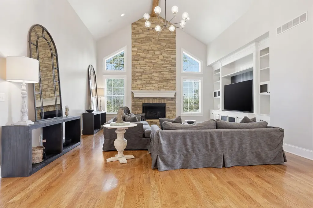 305 Eagle Drive Nicholasville KY 40356