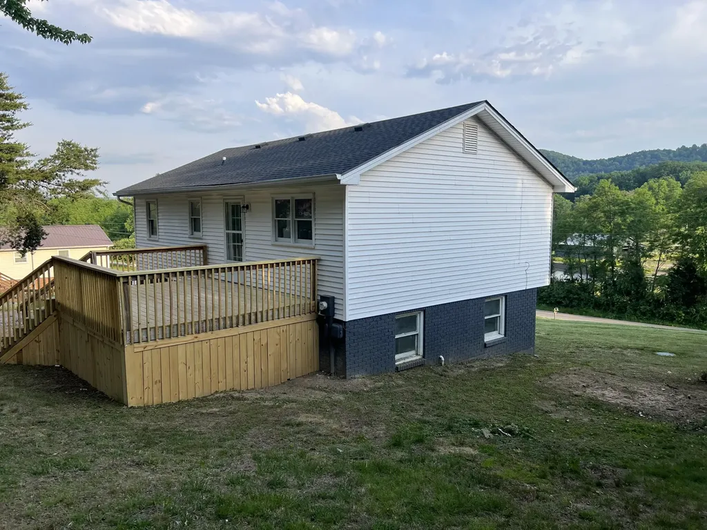626 E Barker Lane Berea KY 40403
