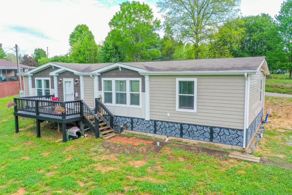 6989 W Laurel Road London KY 40741