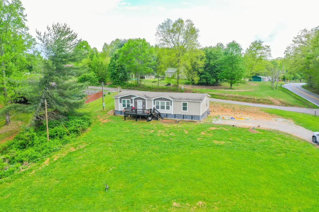 6989 W Laurel Road London KY 40741