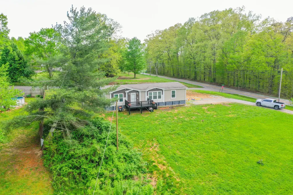 6989 W Laurel Road London KY 40741
