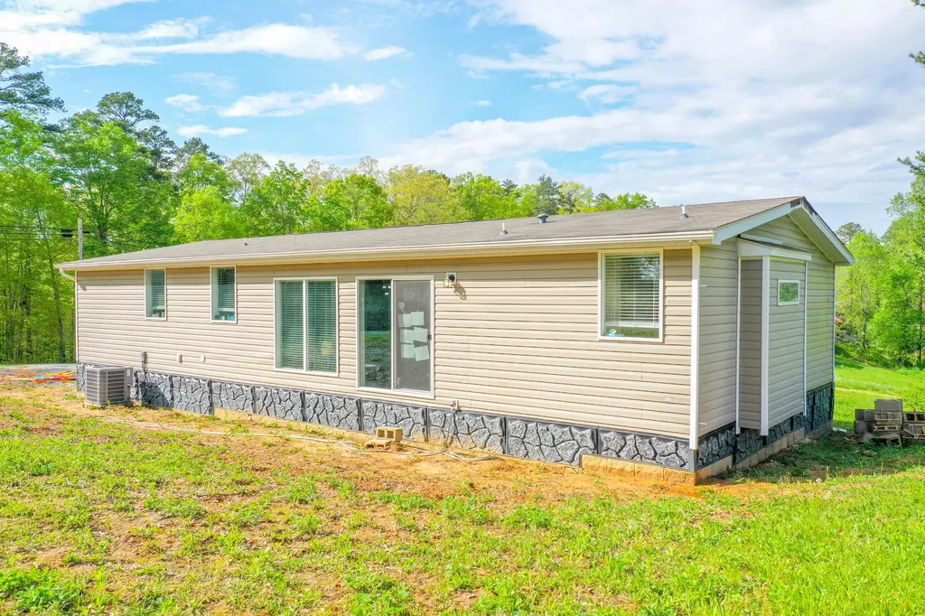 6989 W Laurel Road London KY 40741