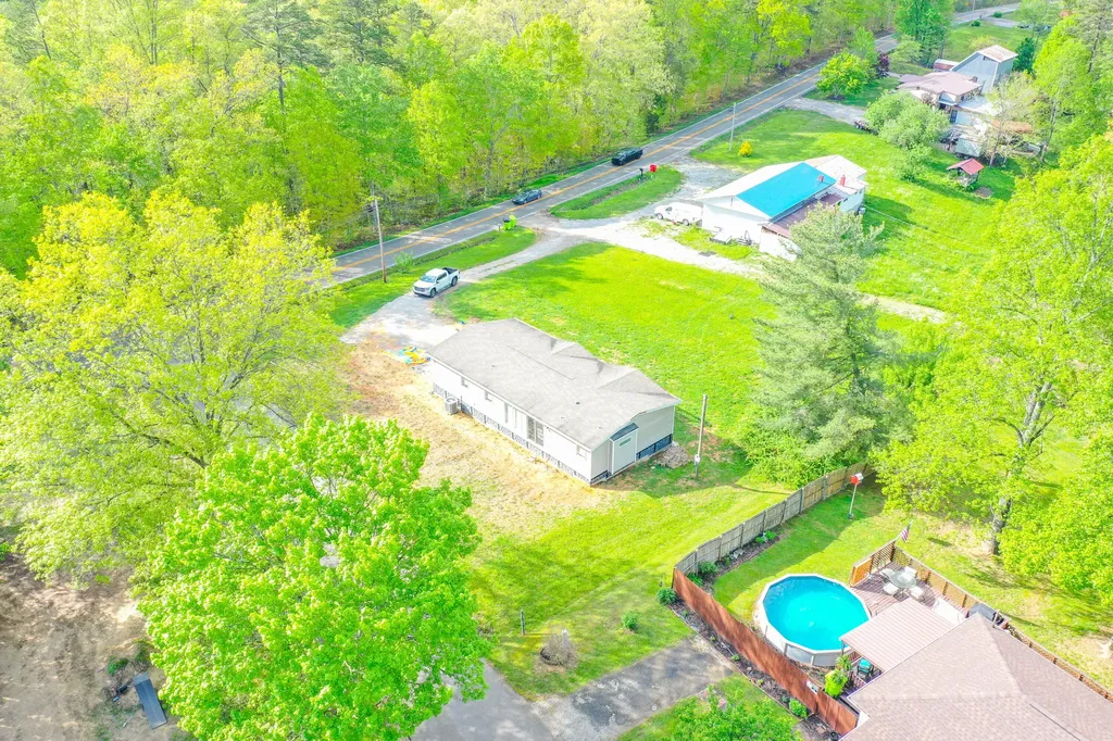 6989 W Laurel Road London KY 40741