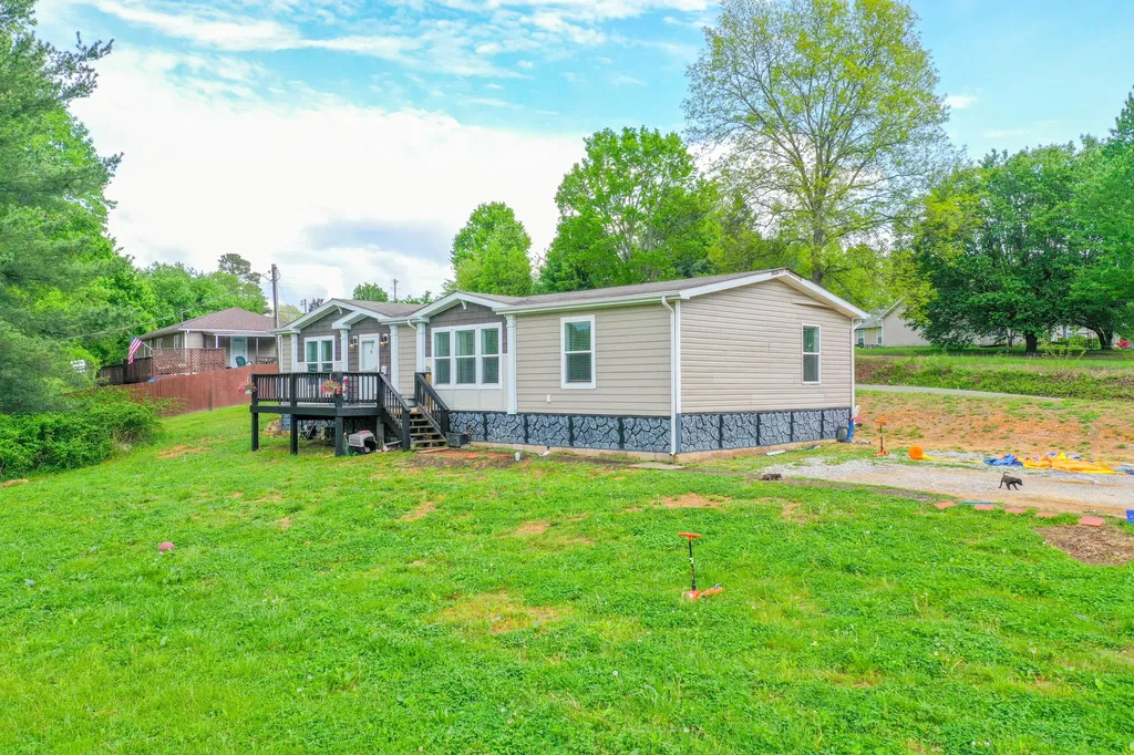 6989 W Laurel Road London KY 40741