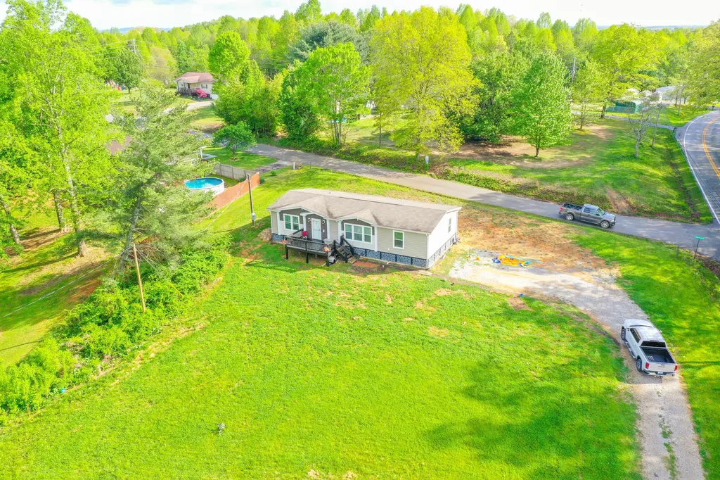 6989 W Laurel Road London KY 40741