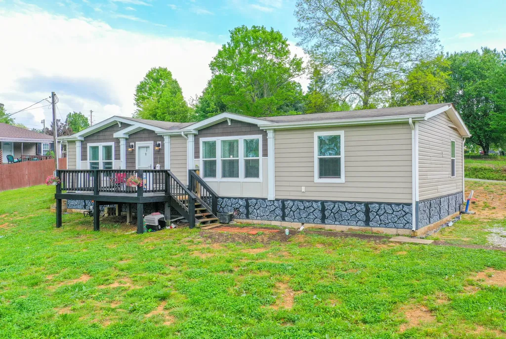6989 W Laurel Road London KY 40741