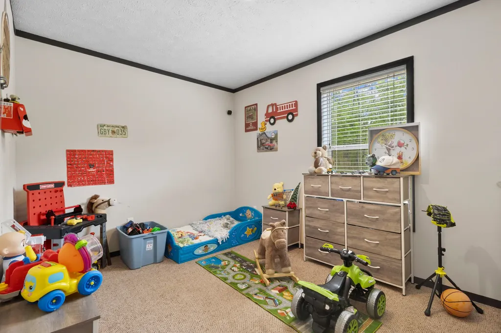 6989 W Laurel Road London KY 40741