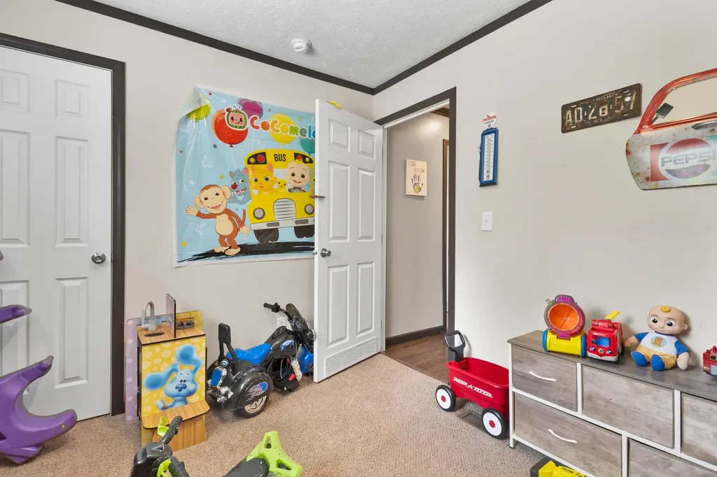 6989 W Laurel Road London KY 40741