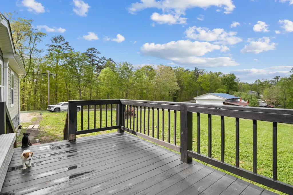 6989 W Laurel Road London KY 40741