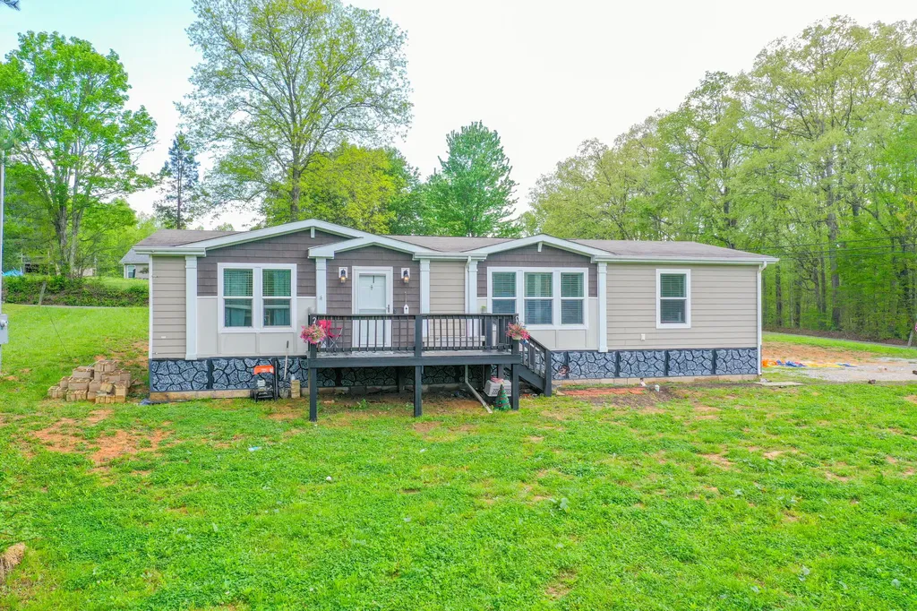 6989 W Laurel Road London KY 40741