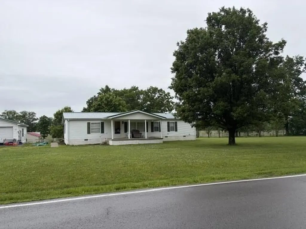 335 Beechburg Road Flemingsburg KY 41041