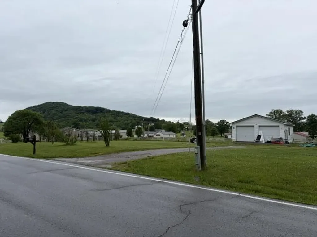 335 Beechburg Road Flemingsburg KY 41041
