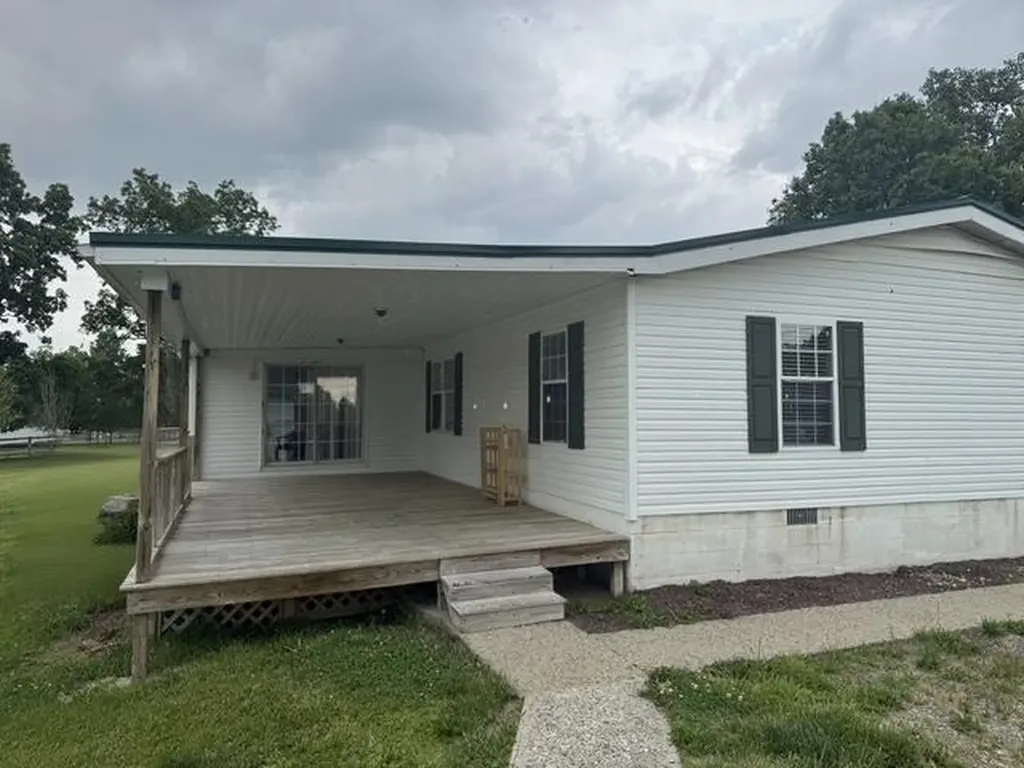 335 Beechburg Road Flemingsburg KY 41041