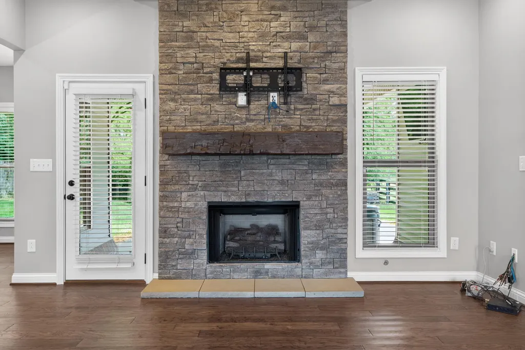 508 Raven Road Versailles KY 40383