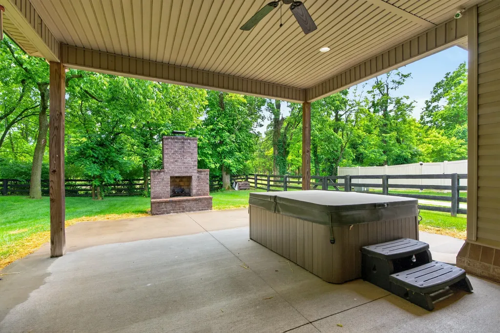 508 Raven Road Versailles KY 40383