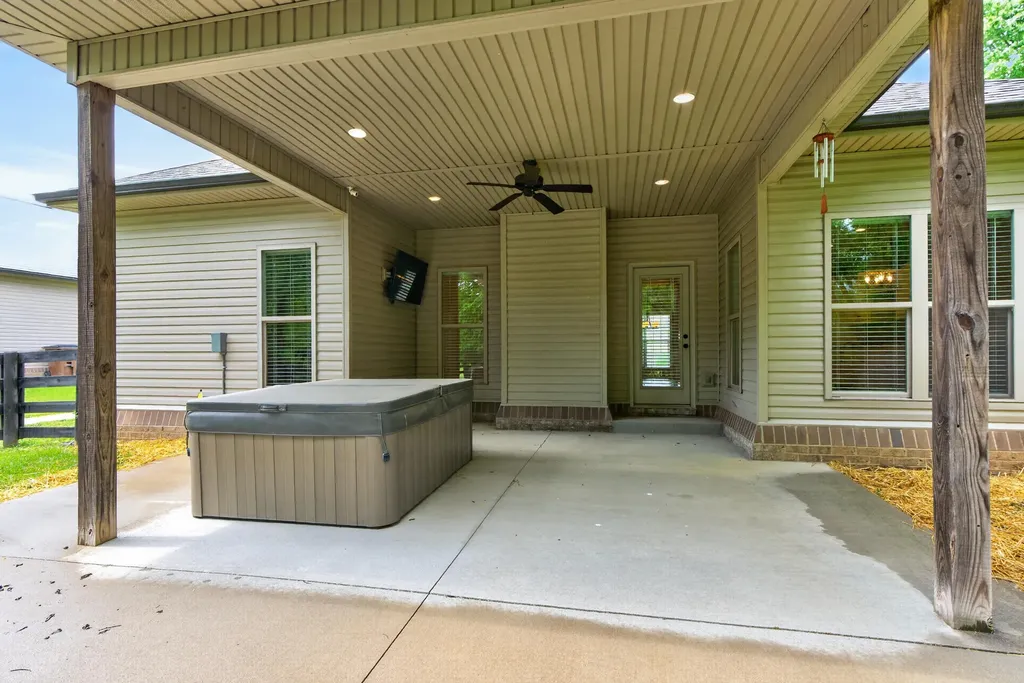 508 Raven Road Versailles KY 40383