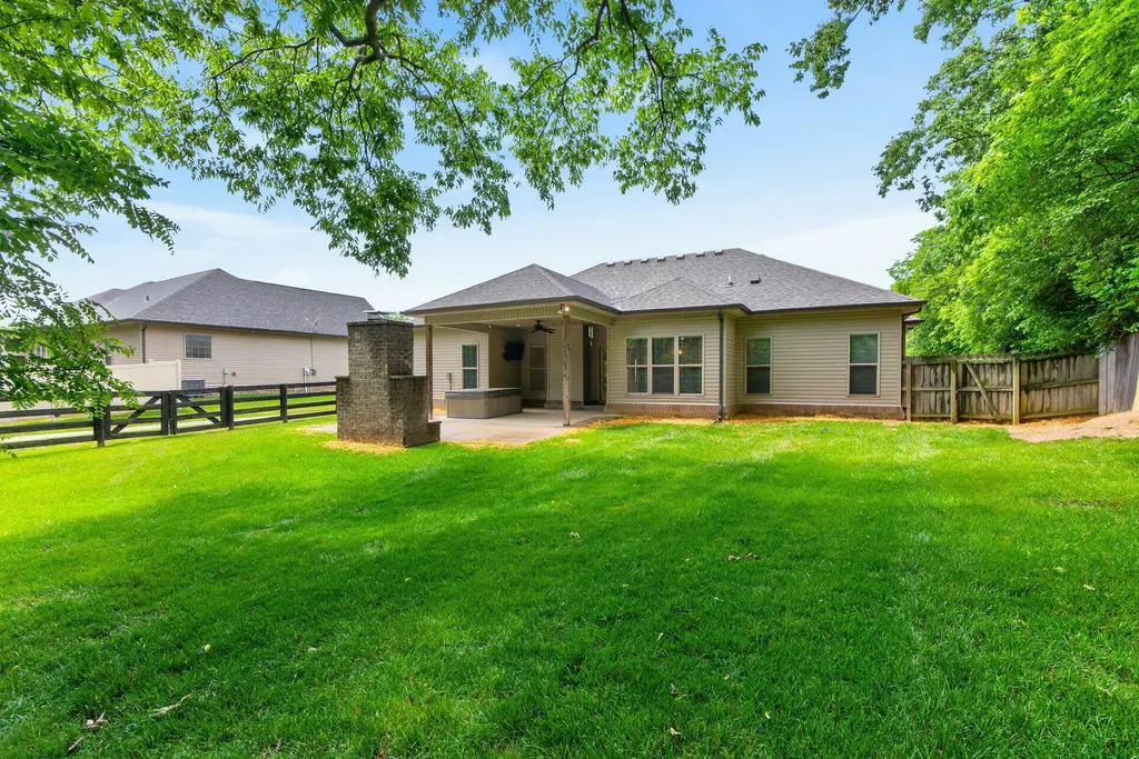 508 Raven Road Versailles KY 40383