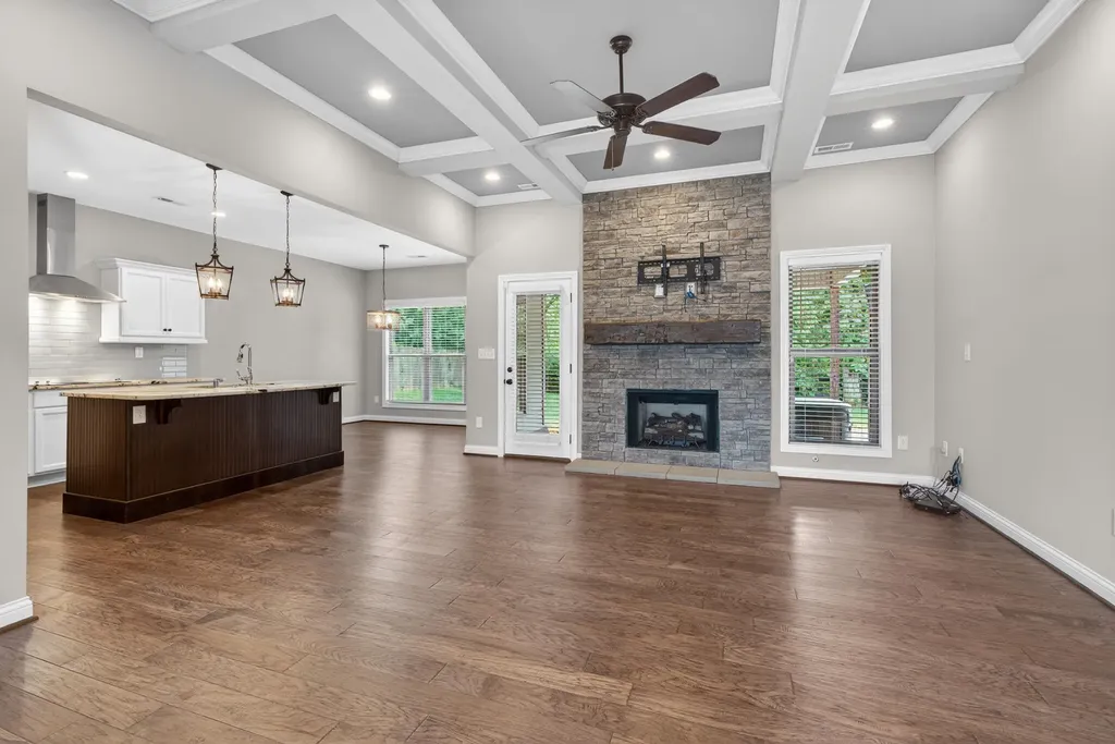 508 Raven Road Versailles KY 40383