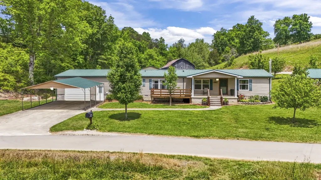404 Lower Nickell Branch Road Hazel Green KY 41332