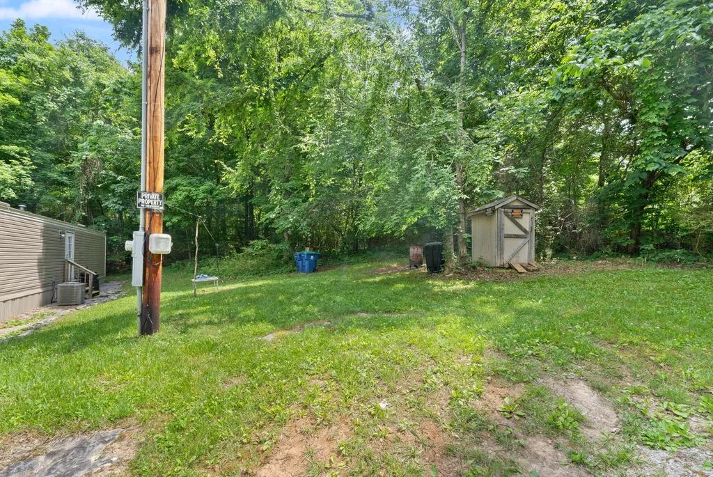 215 Lakeview Avenue Burnside KY 42519