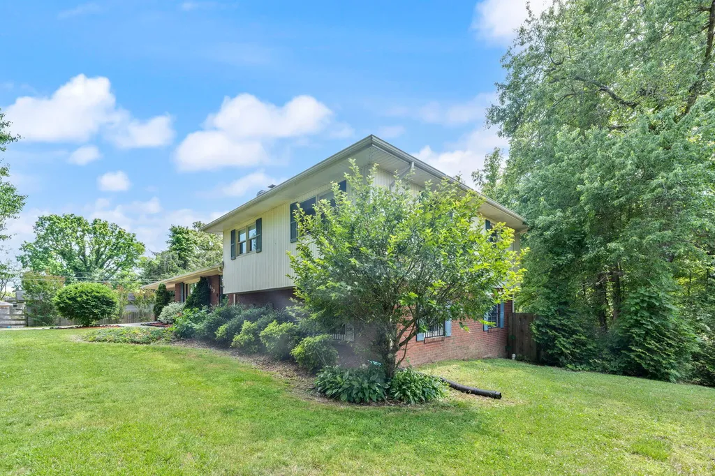 1429 Gordon Hill Pike Corbin KY 40701