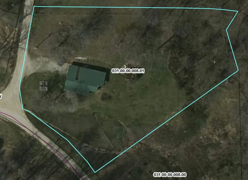 680 Round Mountain Road Irvine KY 40336