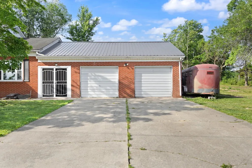 101 Gennie Hill Road Columbia KY 42728