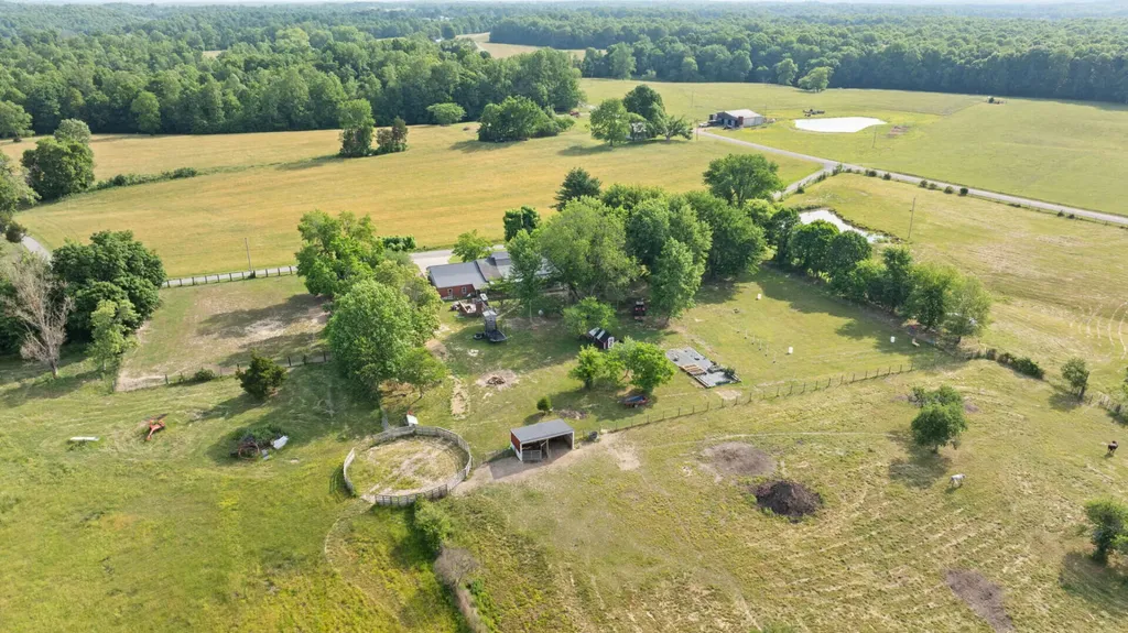101 Gennie Hill Road Columbia KY 42728