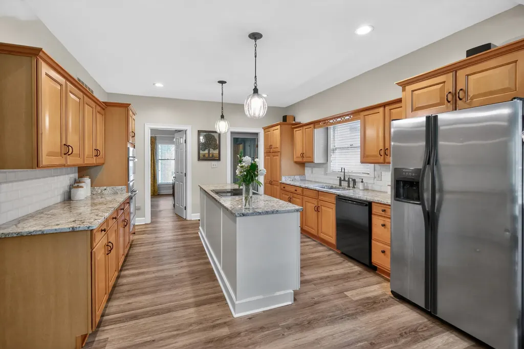 2348 The Woods Lane Lexington KY 40502