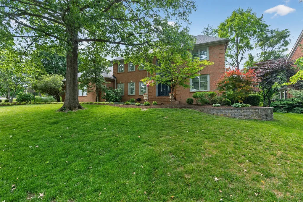 2348 The Woods Lane Lexington KY 40502