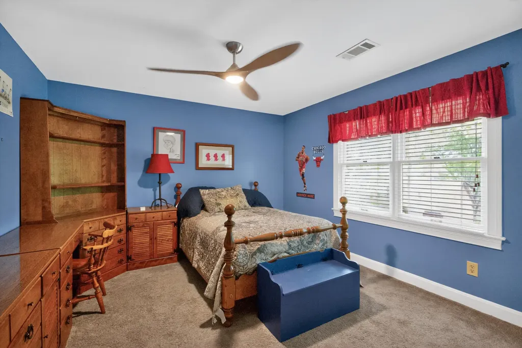 2348 The Woods Lane Lexington KY 40502