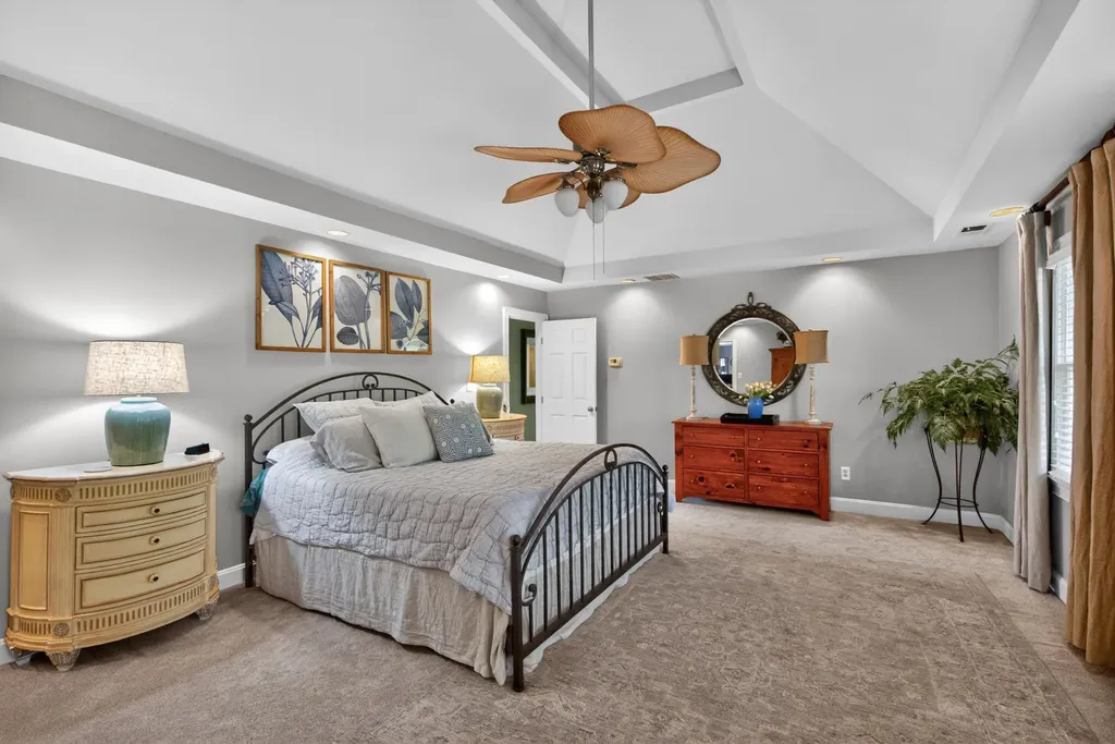 2348 The Woods Lane Lexington KY 40502