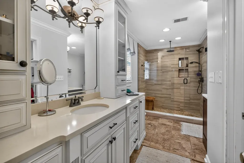 2348 The Woods Lane Lexington KY 40502