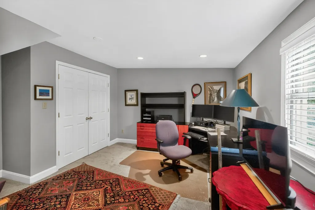 2348 The Woods Lane Lexington KY 40502