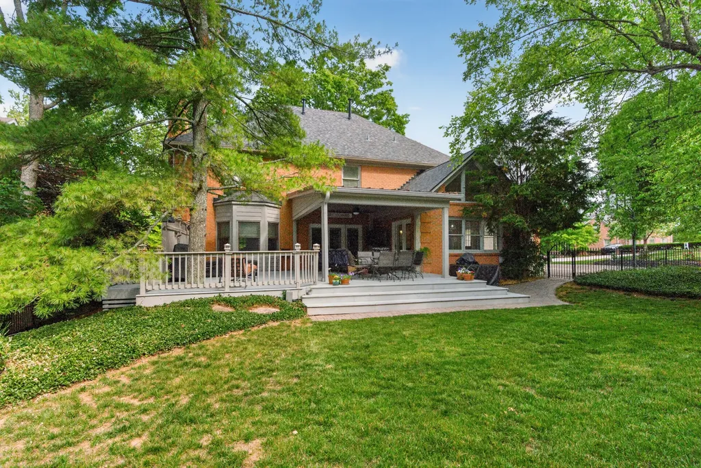 2348 The Woods Lane Lexington KY 40502