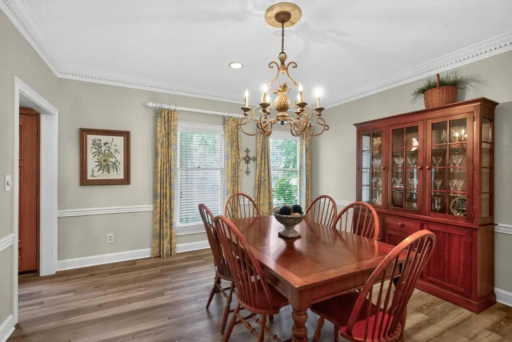 2348 The Woods Lane Lexington KY 40502