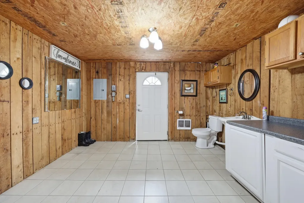 3140 Mccowans Ferry Road Versailles KY 40383