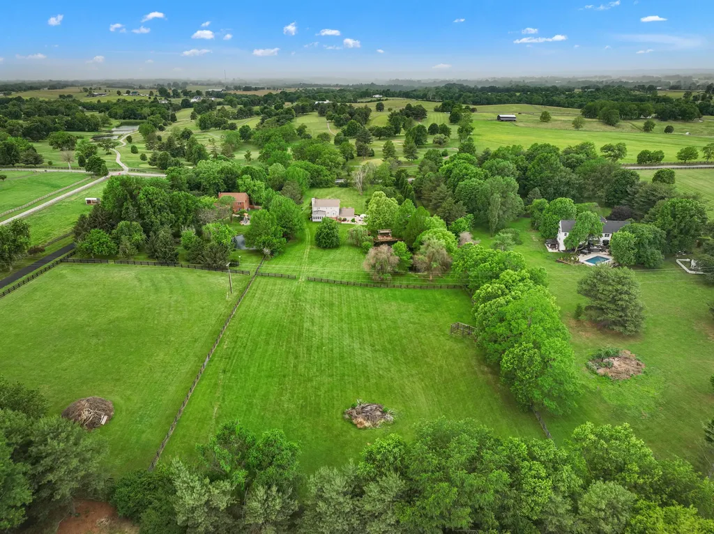 3140 Mccowans Ferry Road Versailles KY 40383