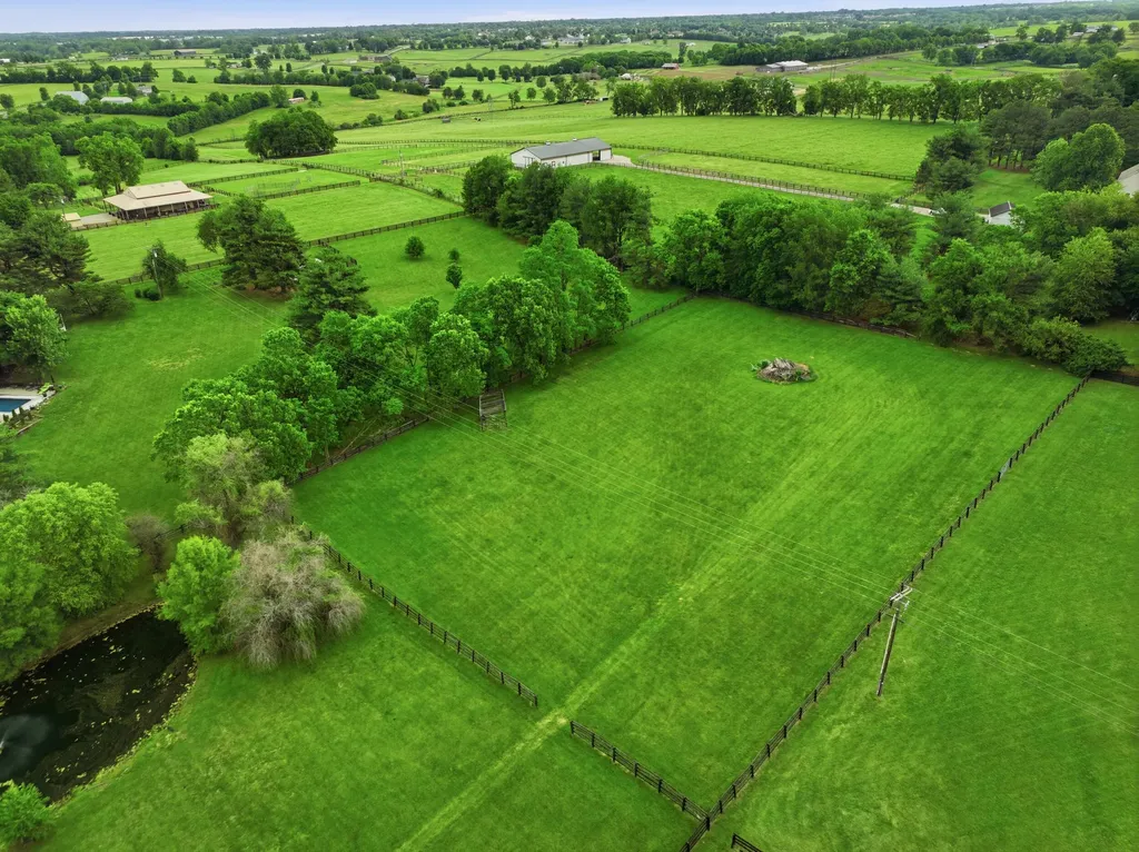3140 Mccowans Ferry Road Versailles KY 40383