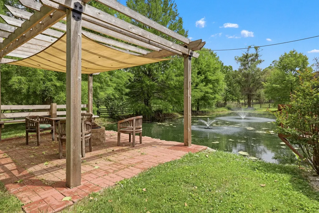 3140 Mccowans Ferry Road Versailles KY 40383