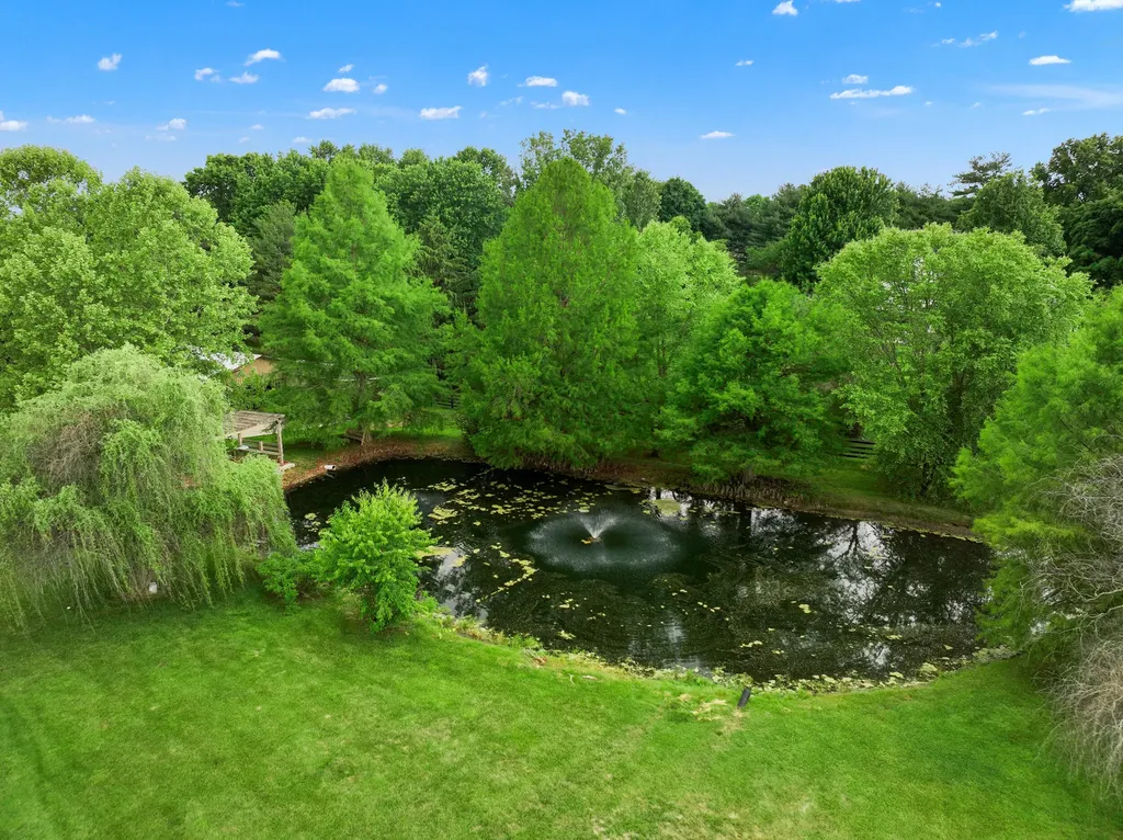 3140 Mccowans Ferry Road Versailles KY 40383