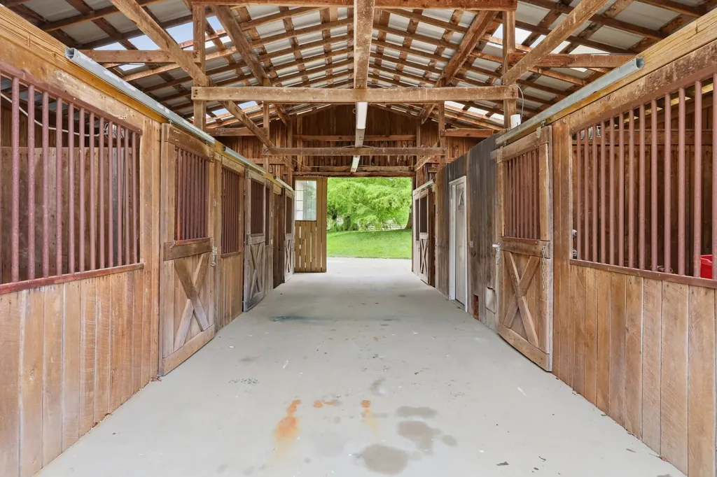 3140 Mccowans Ferry Road Versailles KY 40383