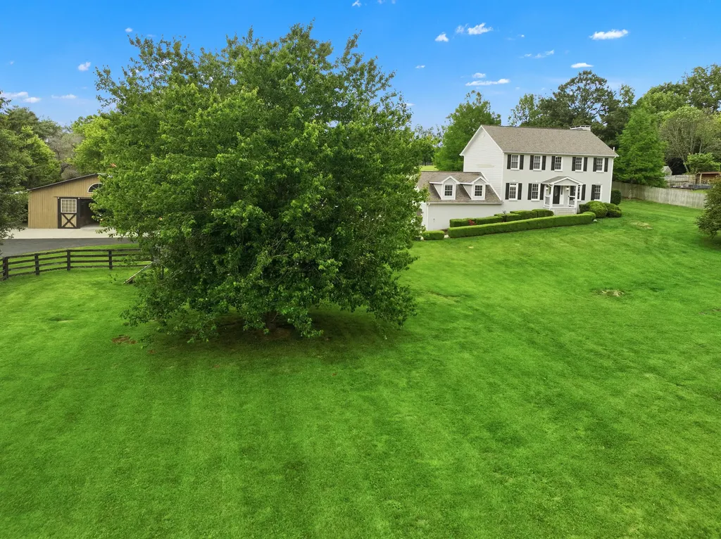 3140 Mccowans Ferry Road Versailles KY 40383