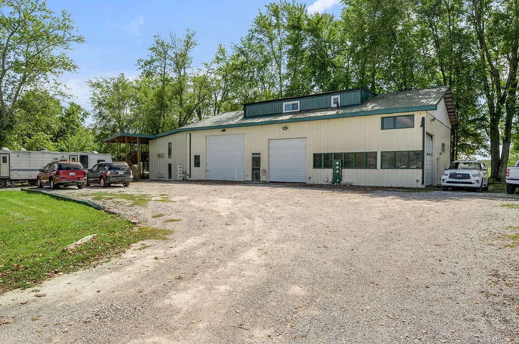 4738 Camargo Levee Road Mt Sterling KY 40353