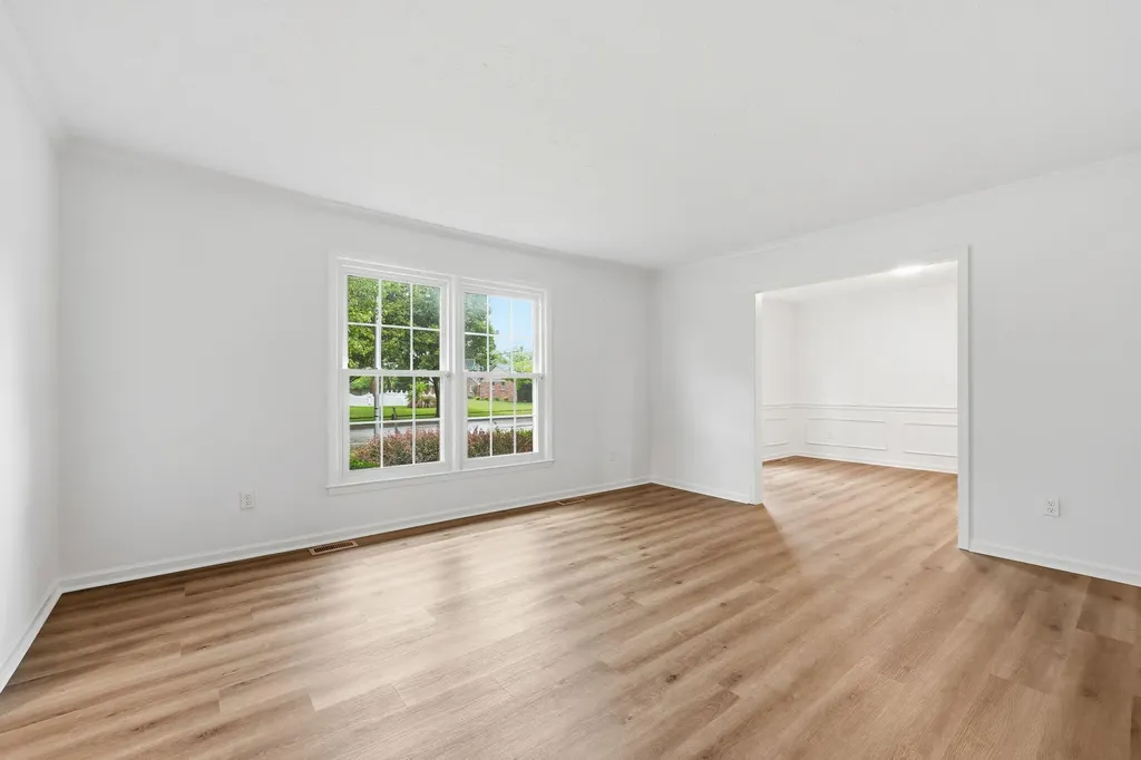 2009 Fort Harrods Drive Lexington KY 40513