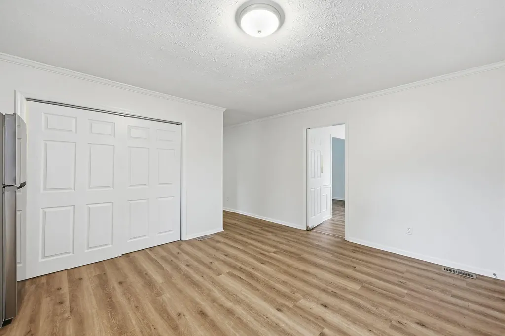 2009 Fort Harrods Drive Lexington KY 40513
