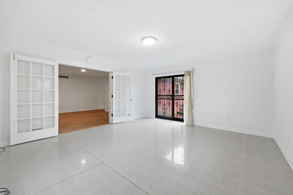 2009 Fort Harrods Drive Lexington KY 40513