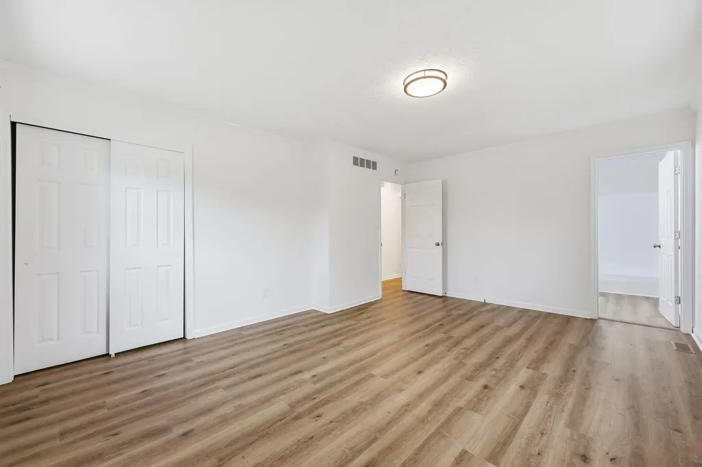 2009 Fort Harrods Drive Lexington KY 40513