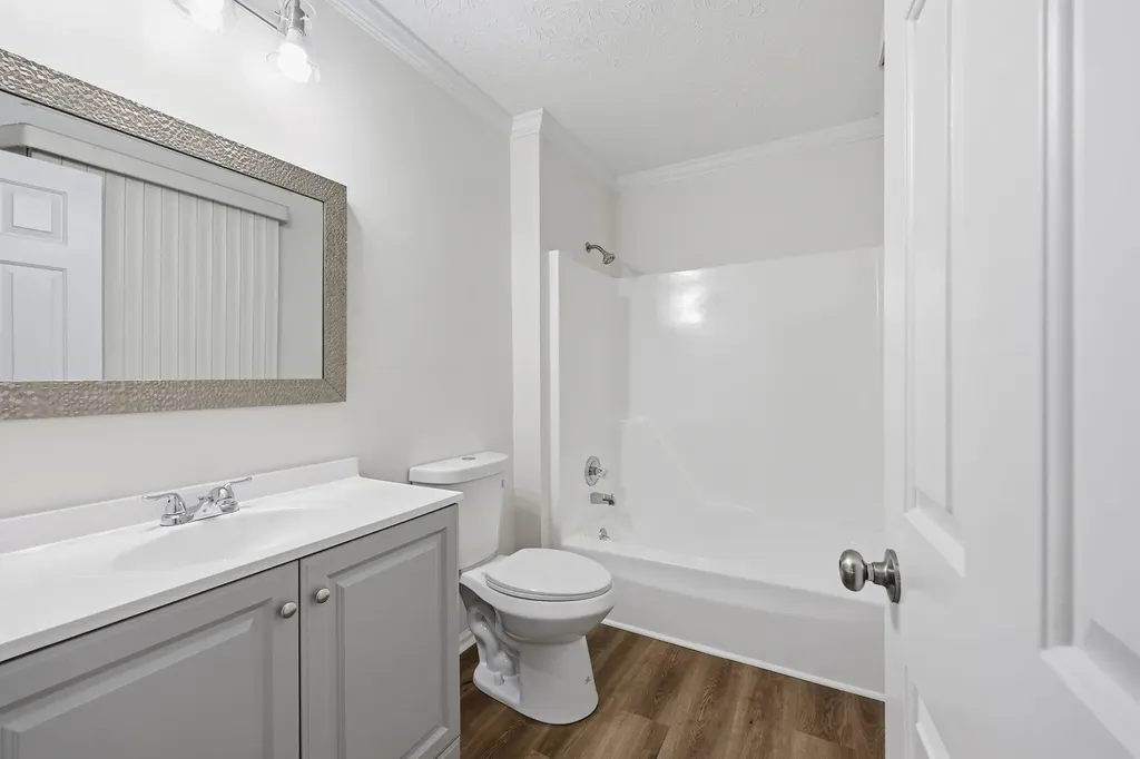 2009 Fort Harrods Drive Lexington KY 40513